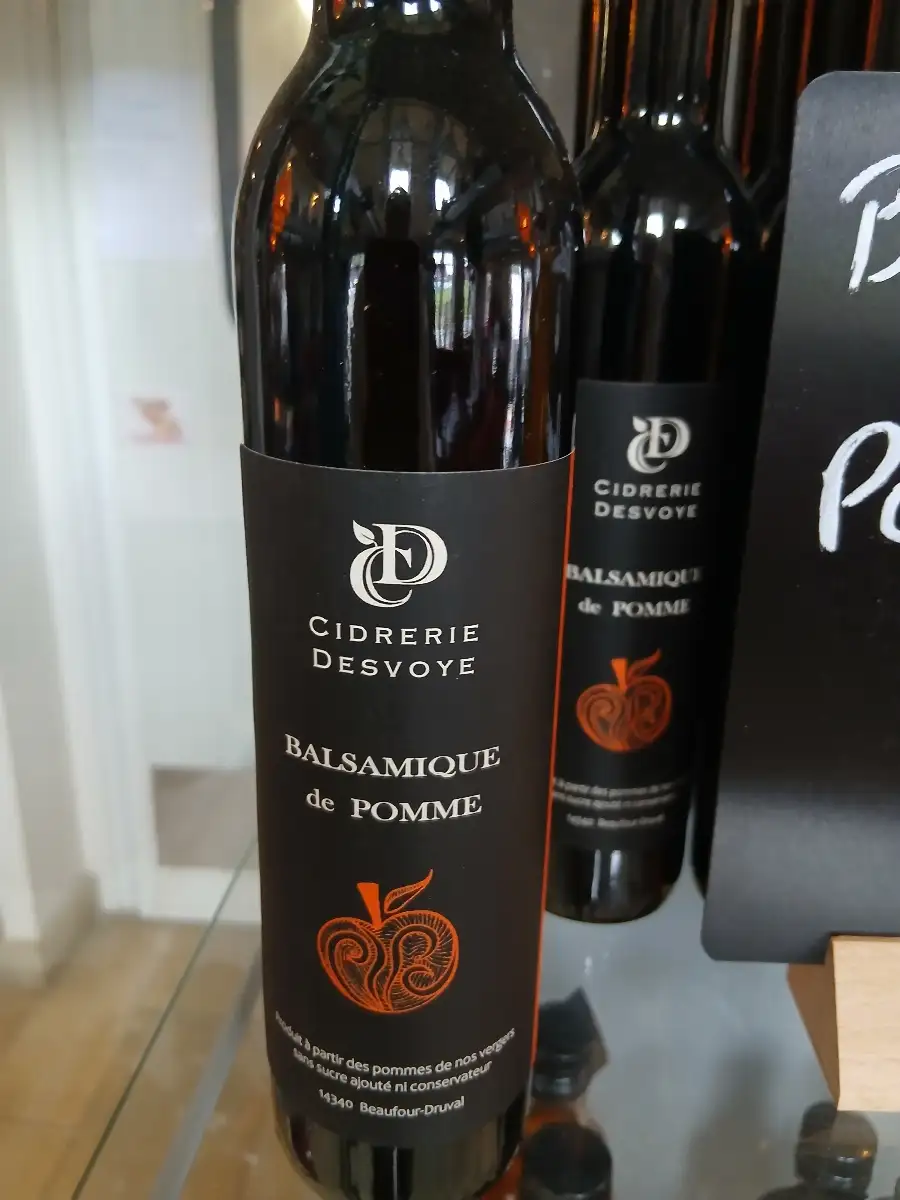 Vinaigre balsamique de pommes de chez Desvoye, 25 cl